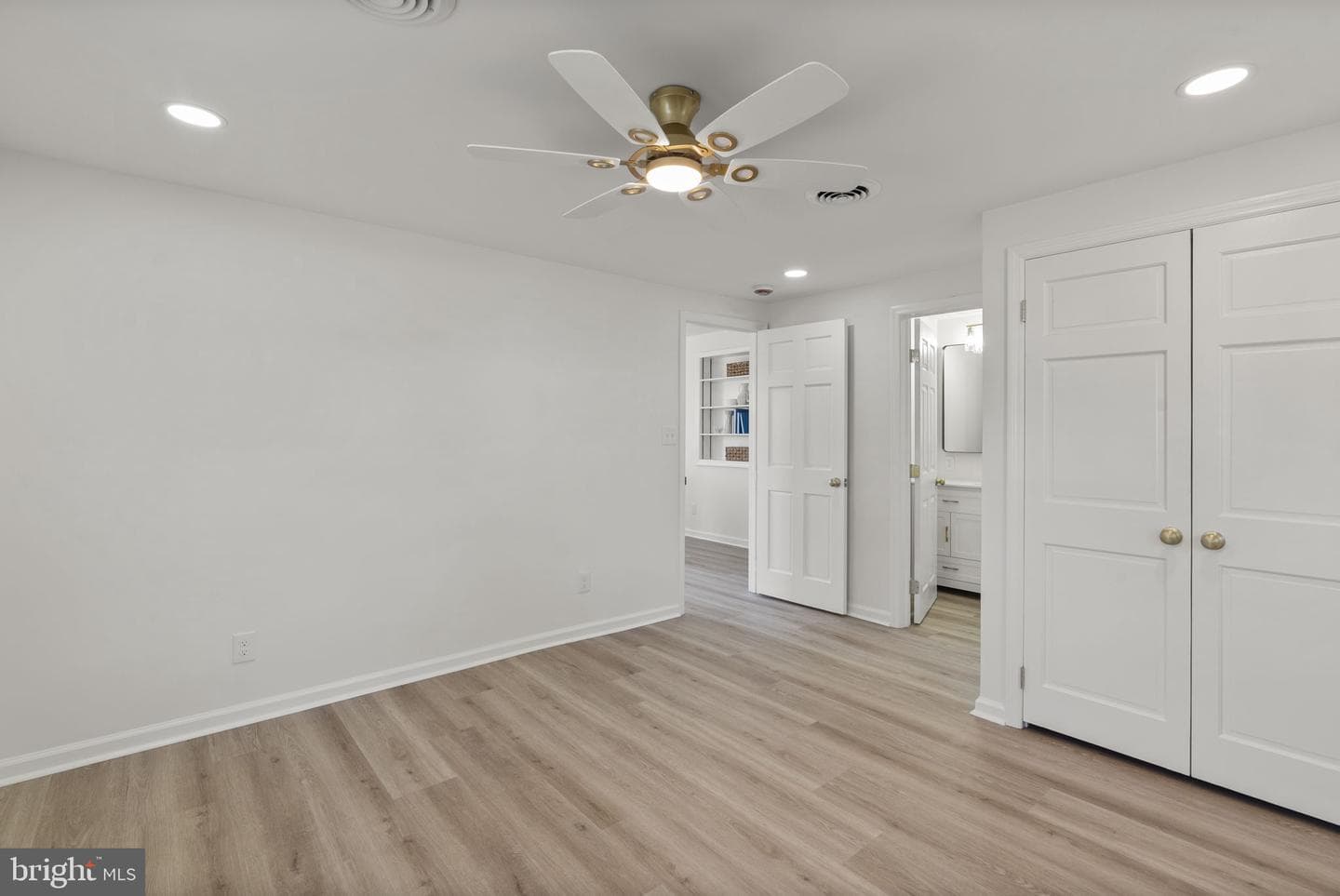 2806 Bay Drive photo 24