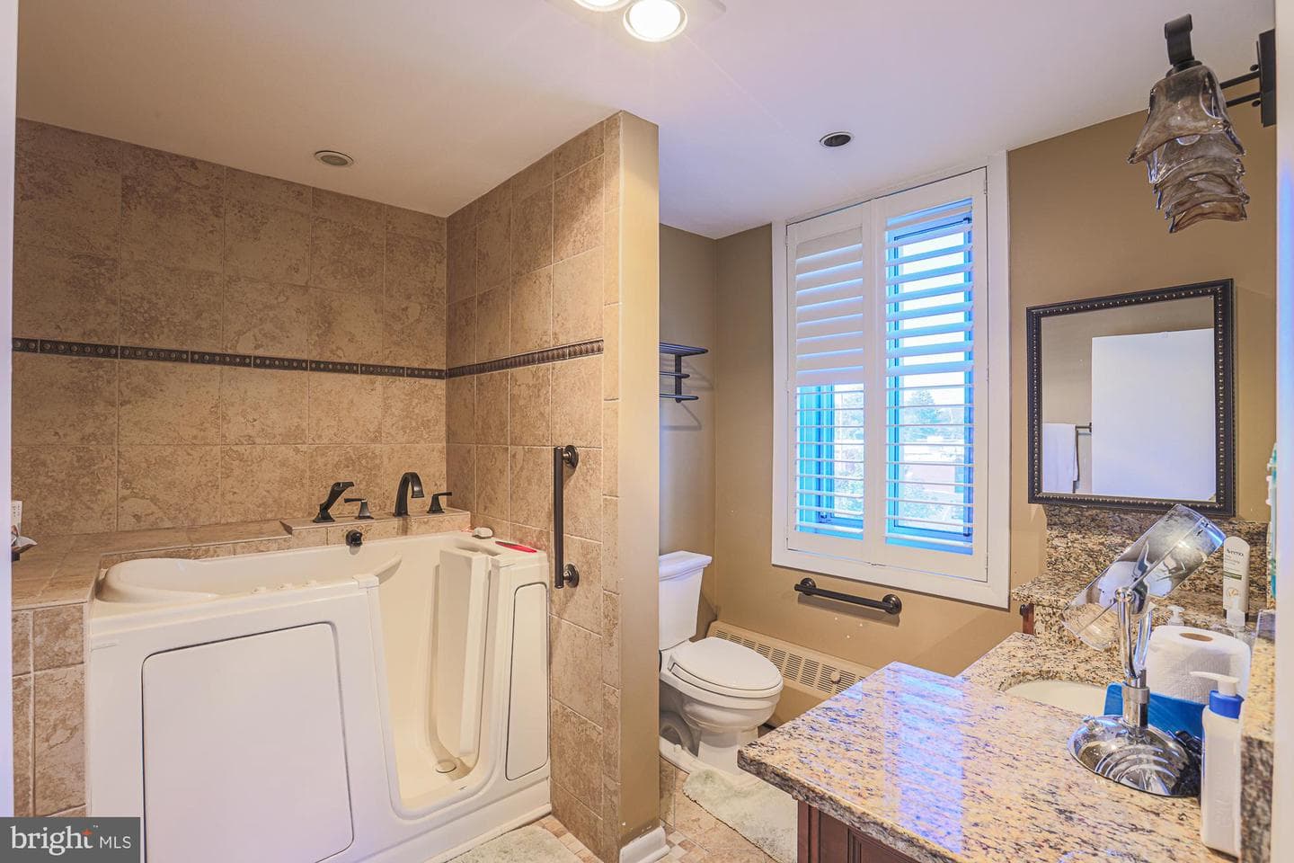 11 Slade Avenue #301 photo 32