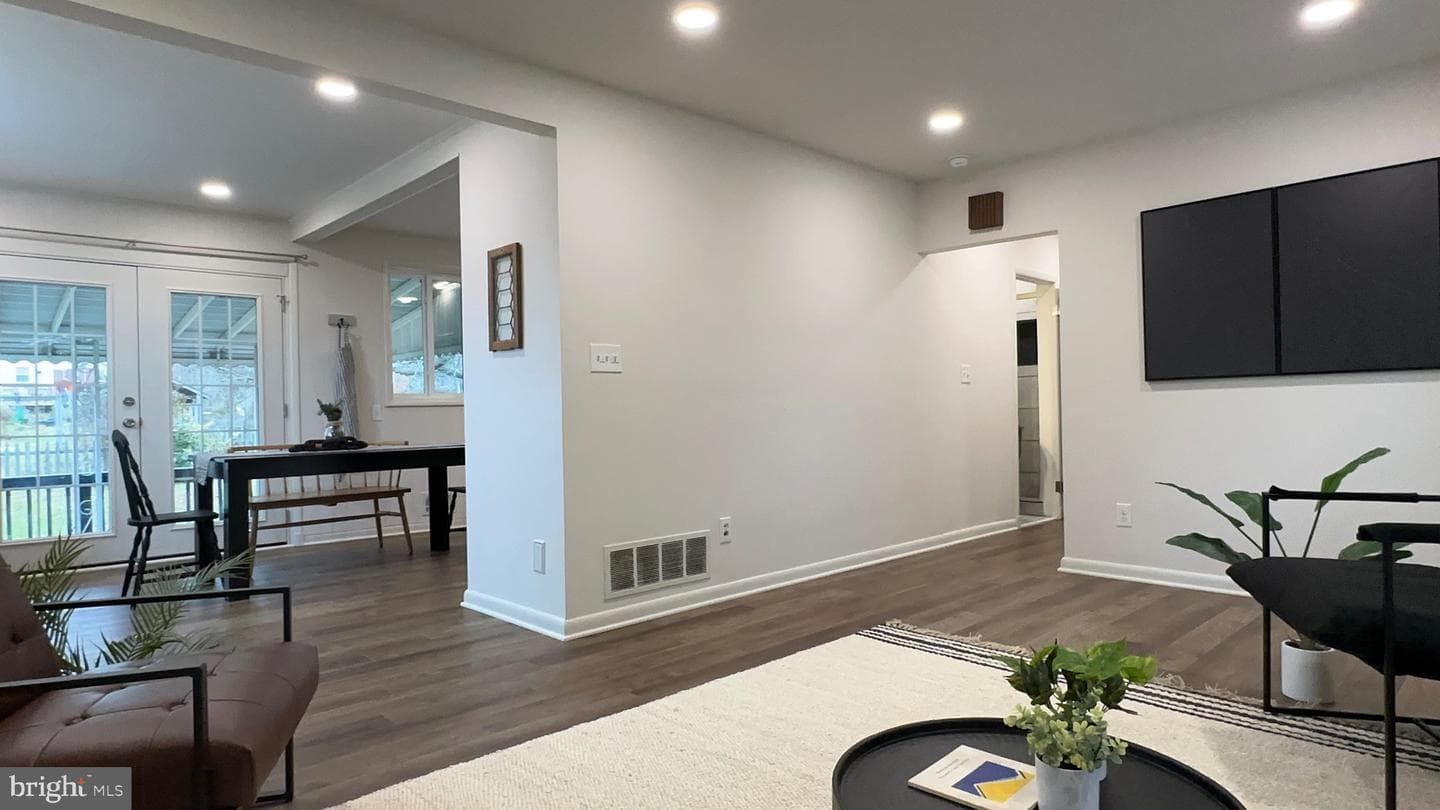 8802 Ashford Road photo 30