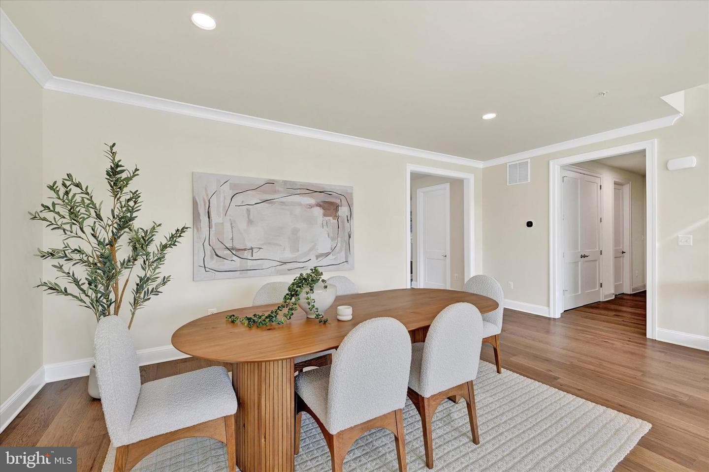 102 Villabrook Way photo 8