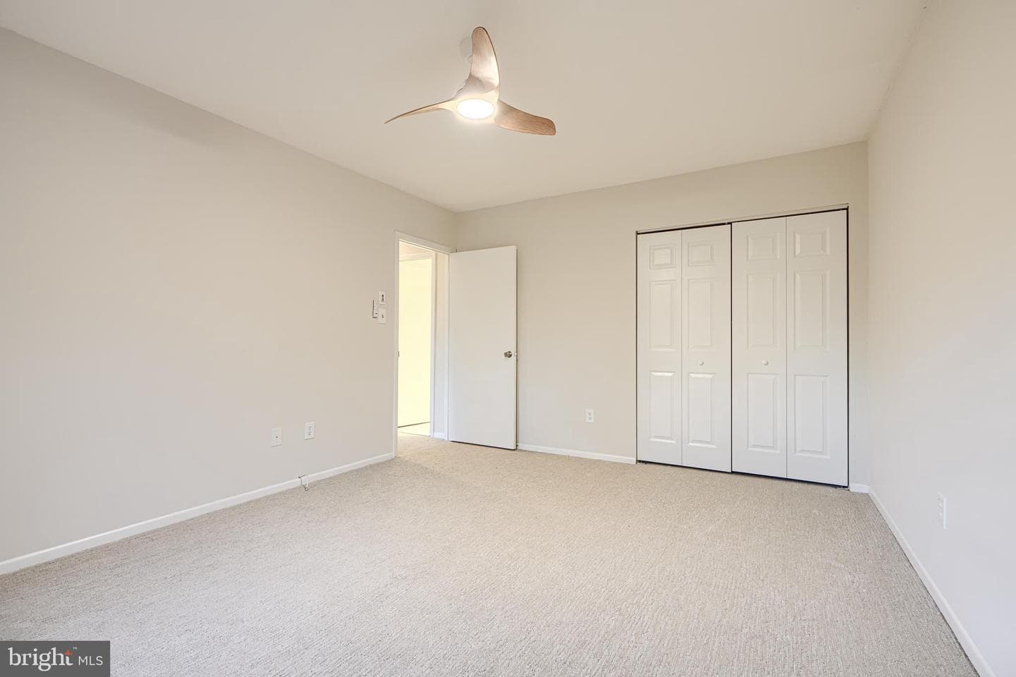 8223 Ruxton Crossing Court photo 32