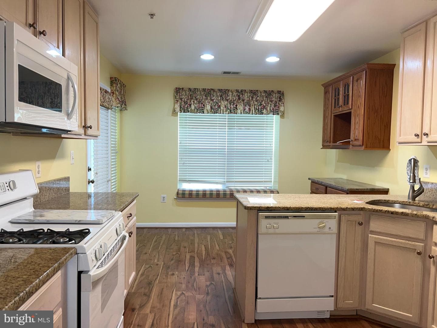 9400 Wordsworth Way #103 photo 6