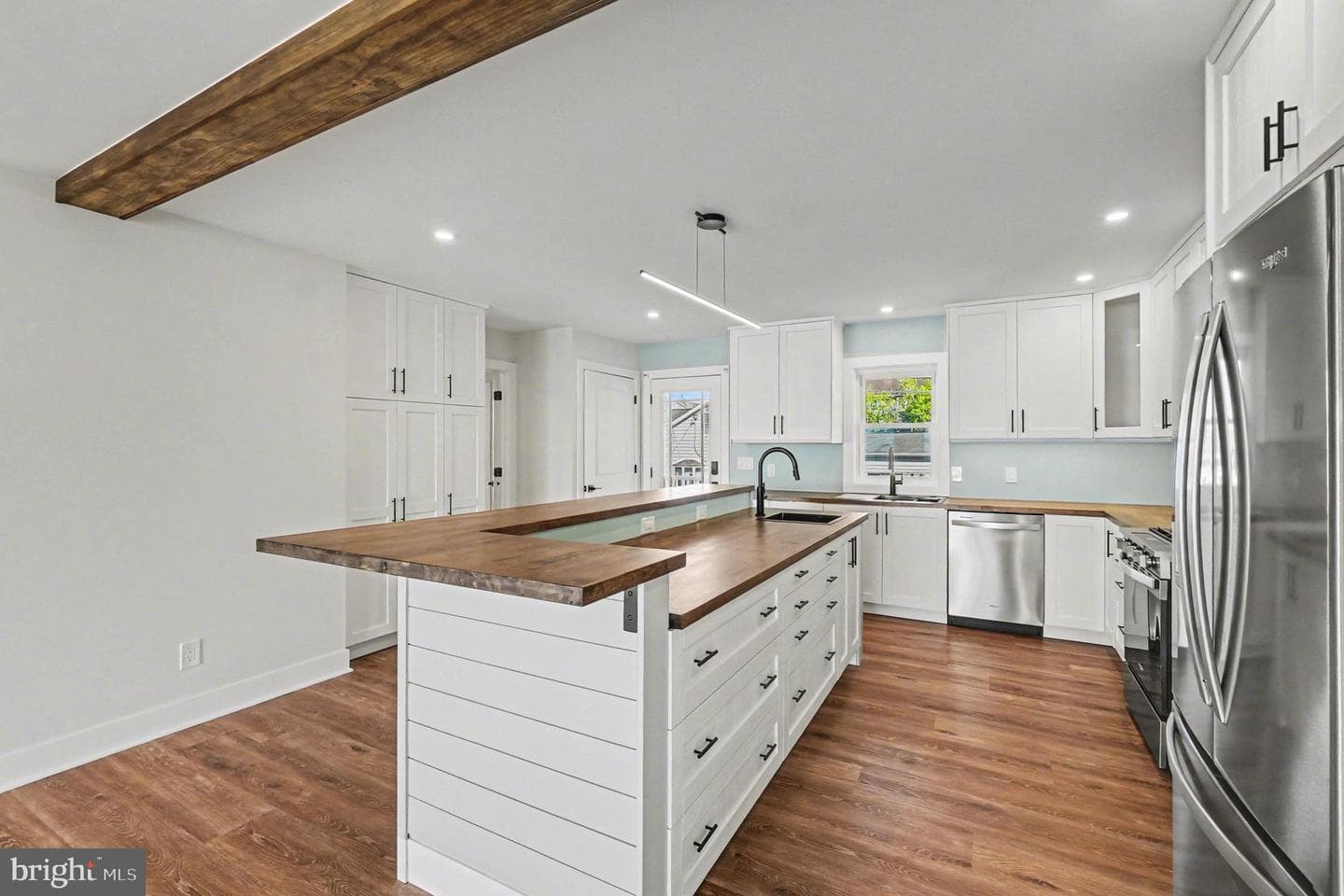 9108 Hinton Avenue photo 24
