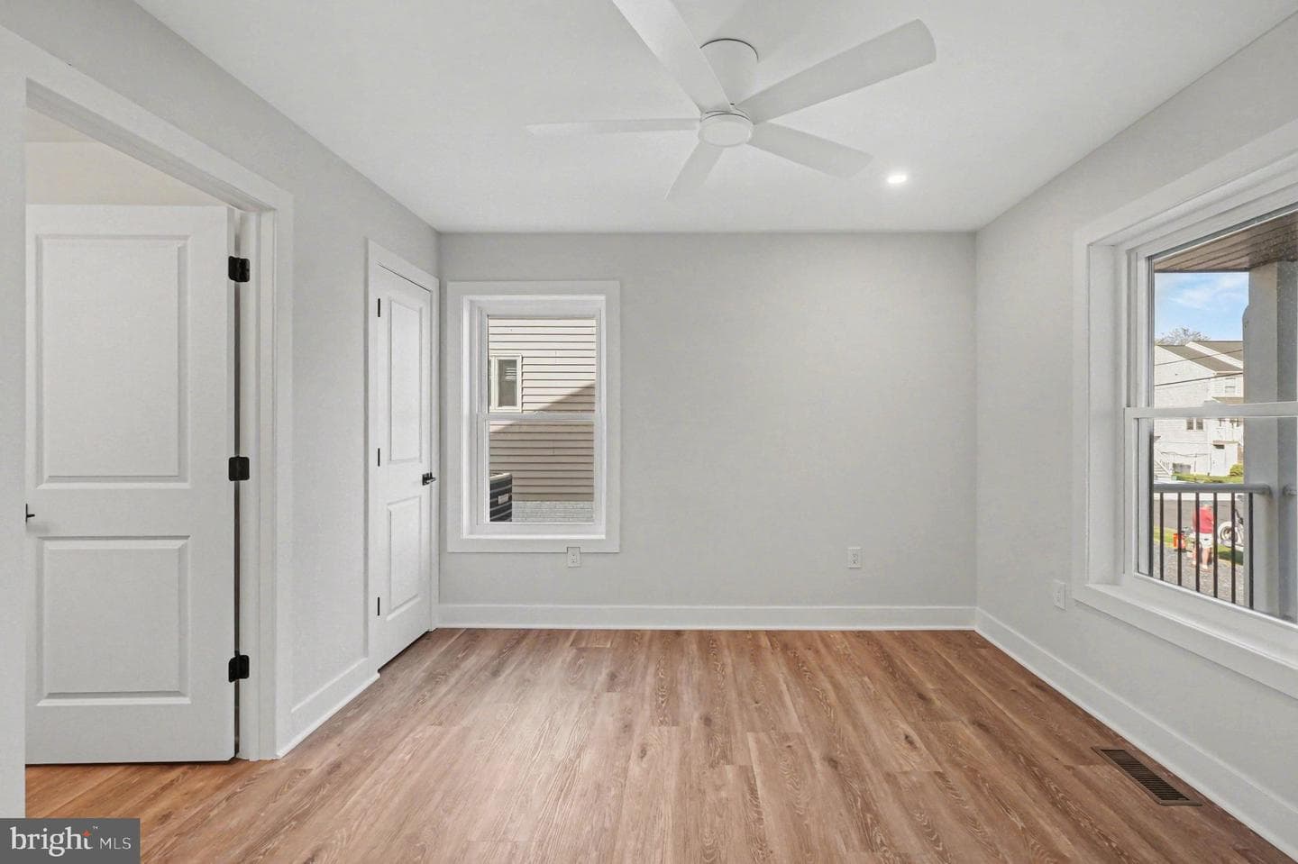 9108 Hinton Avenue photo 43