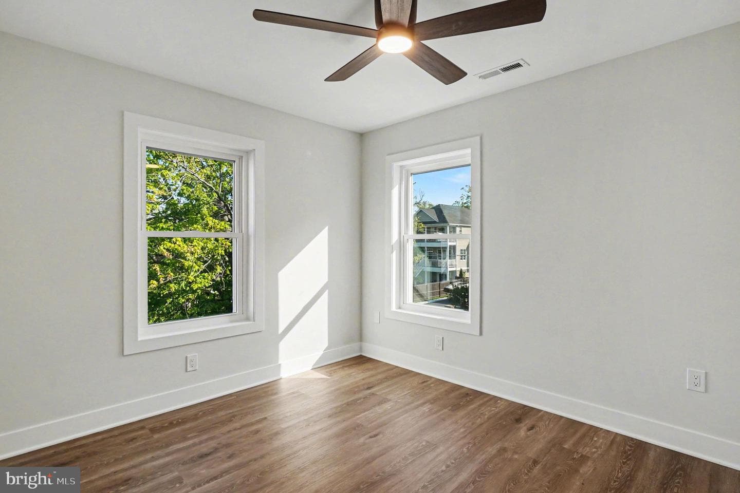 9108 Hinton Avenue photo 46