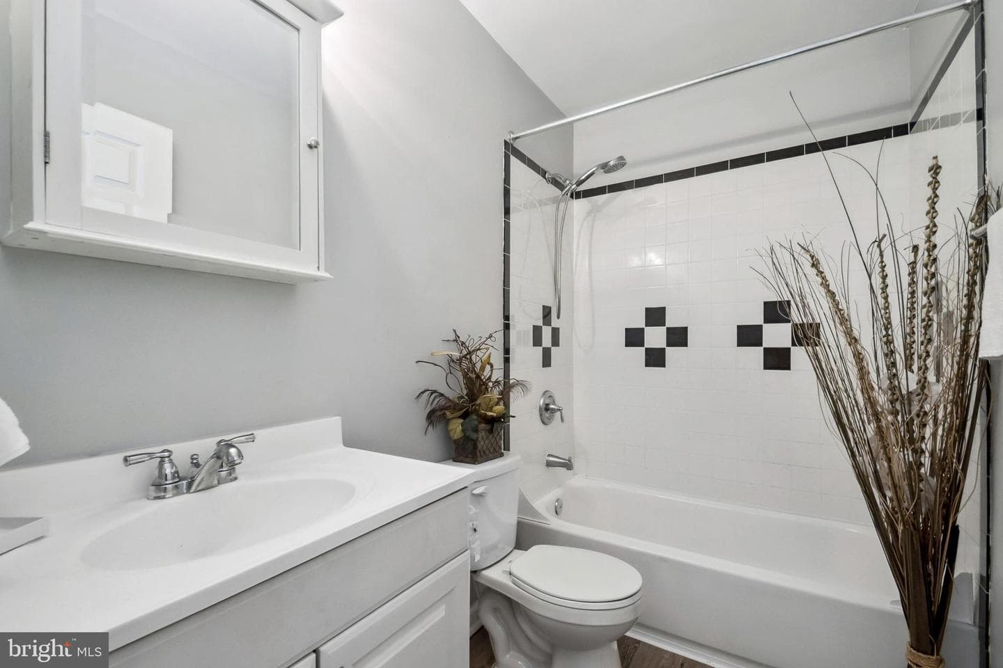 7412 Poplar Avenue photo 13