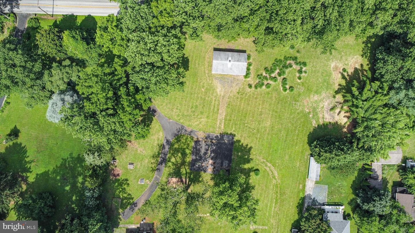 12000 Belair Road photo 23