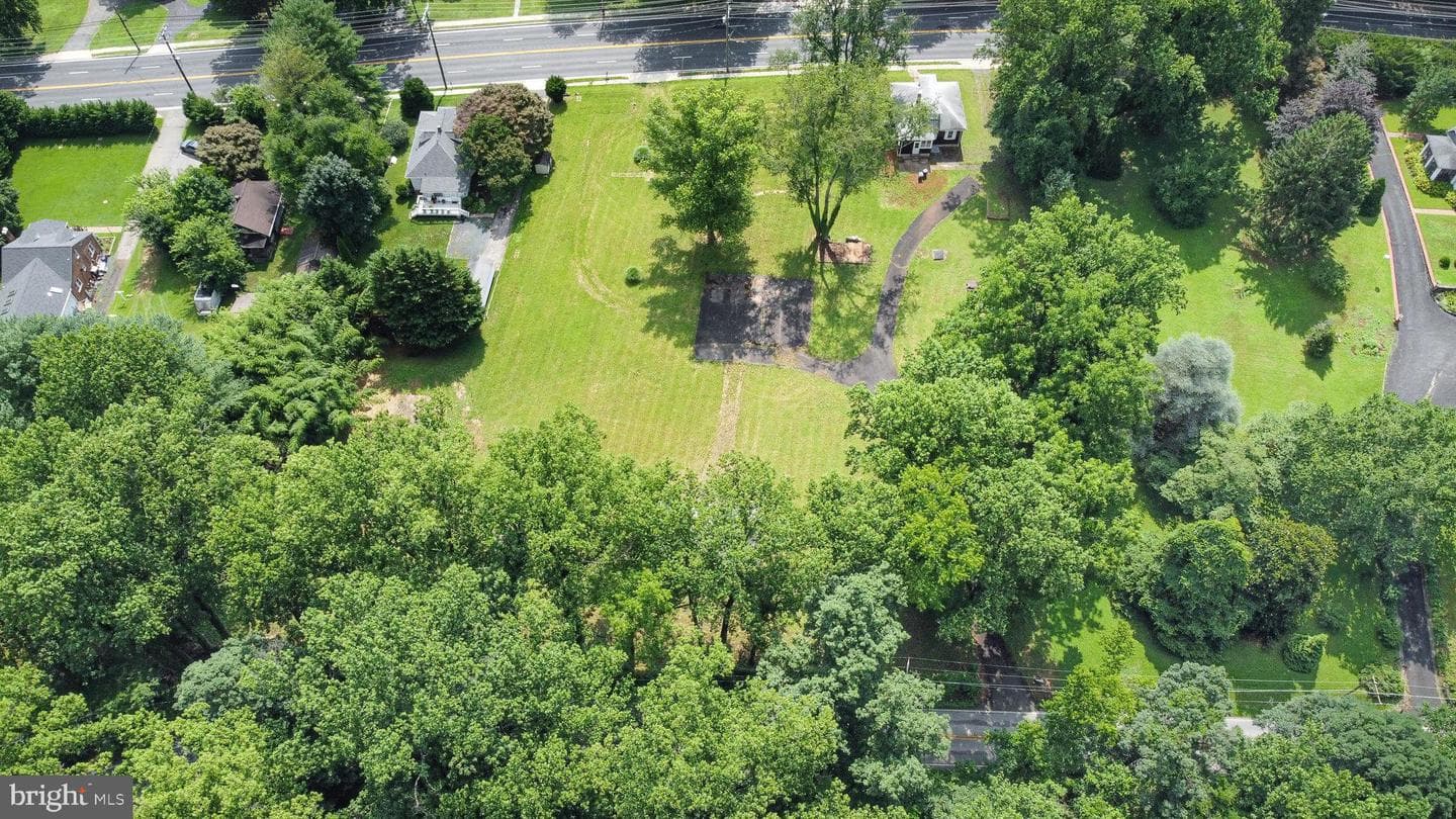 12000 Belair Road photo 26