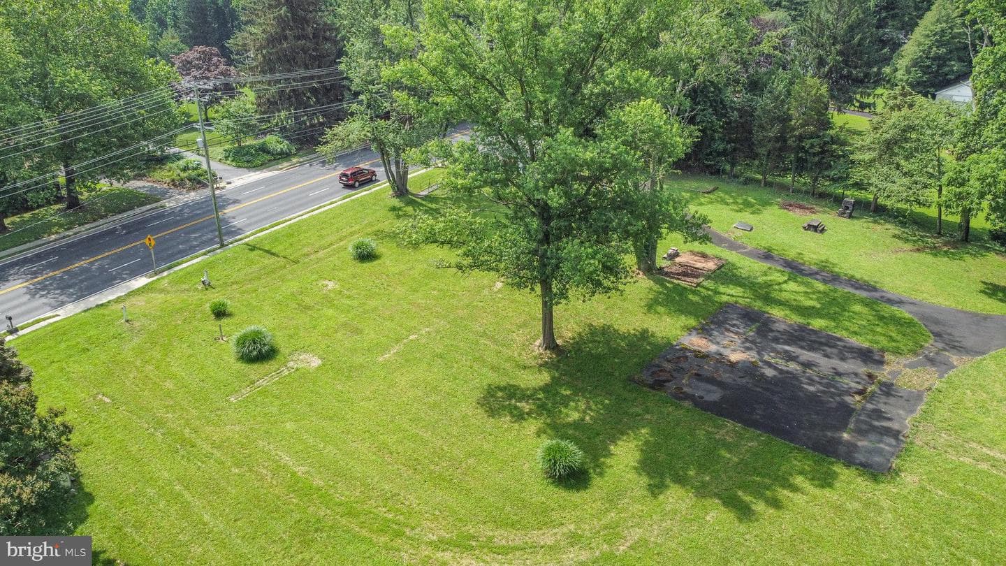 12000 Belair Road photo 29