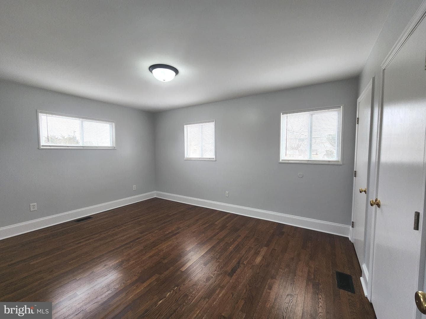 914 Vanderwood Road photo 11