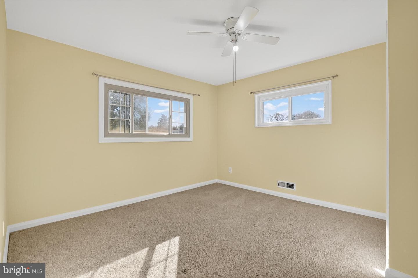 910 Prestwood Road photo 35