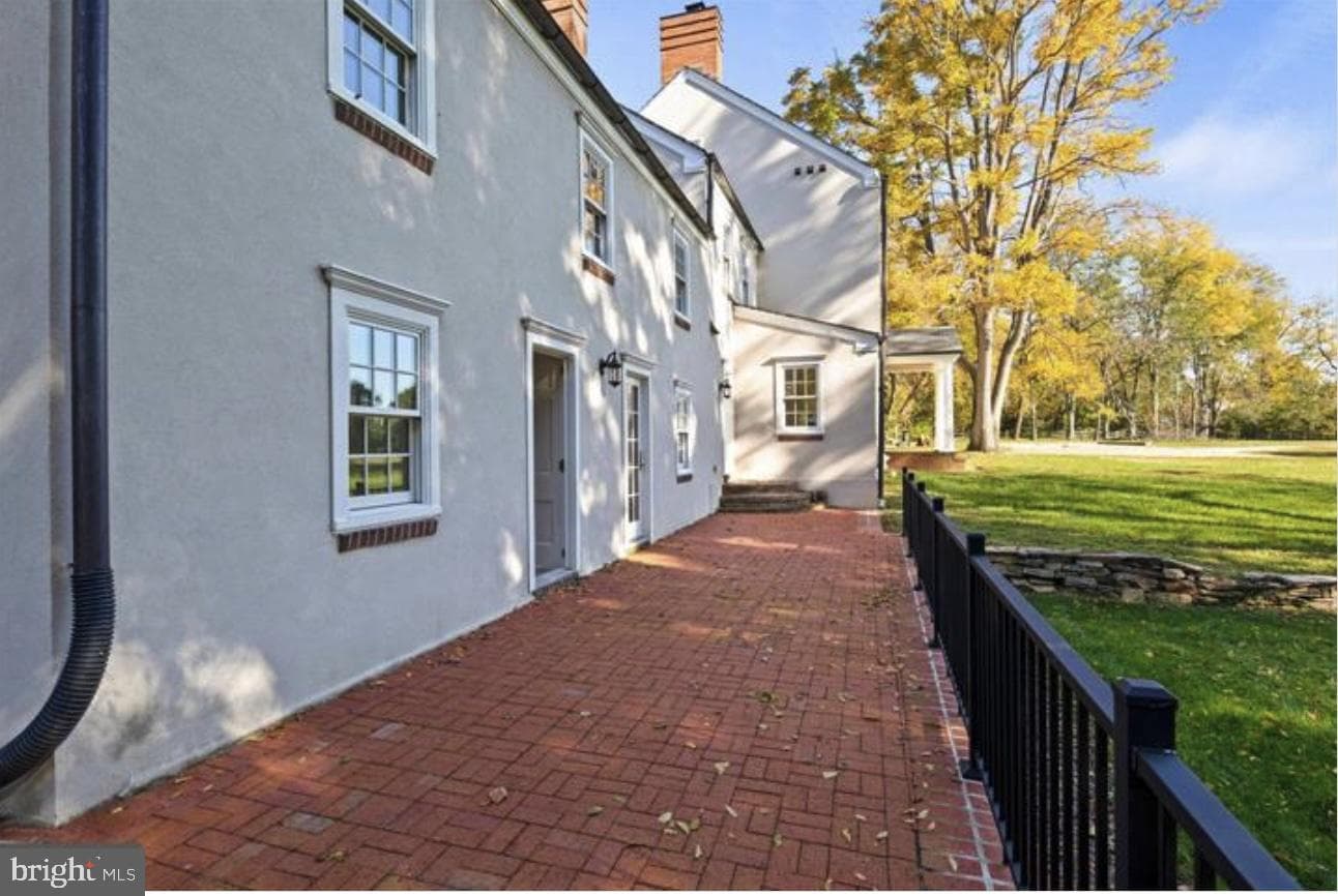 16131 Old York Road photo 19