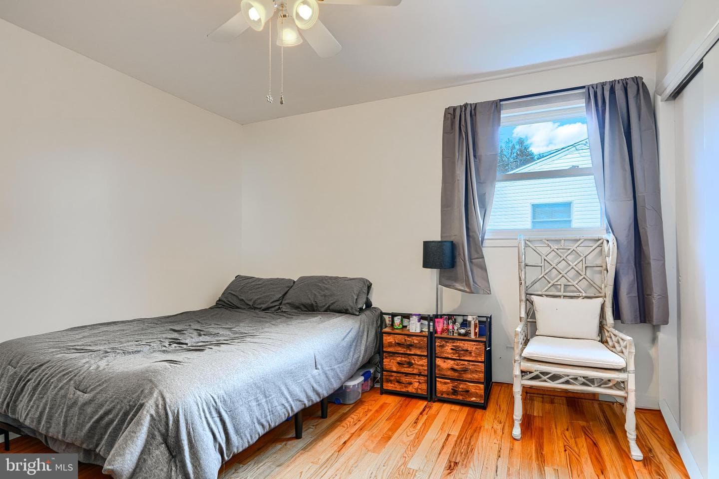 2110 Folkstone Road photo 19