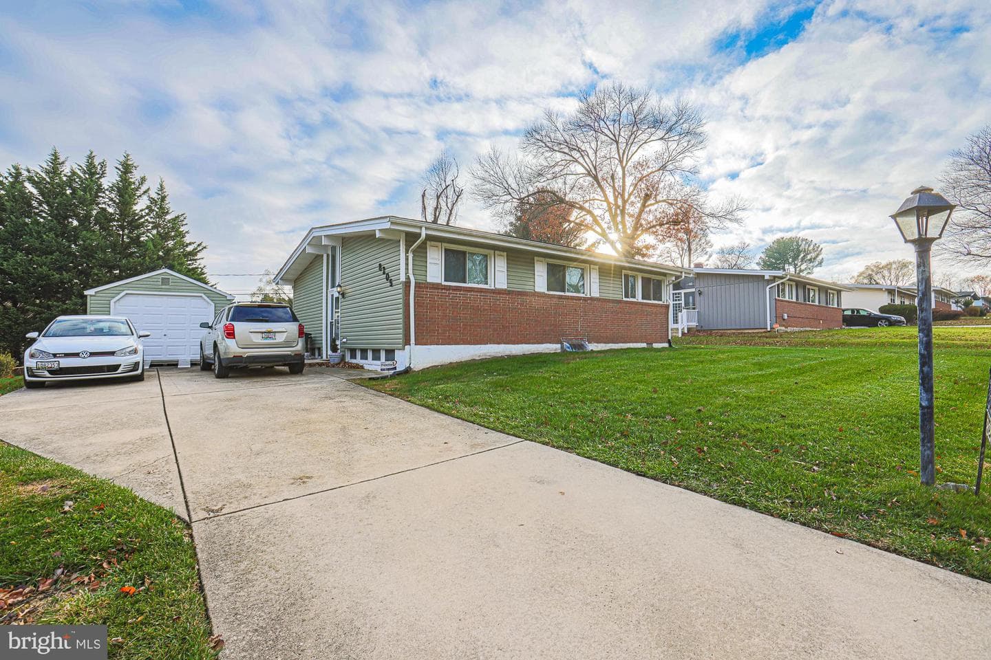 8205 Arrowhead Road photo 3