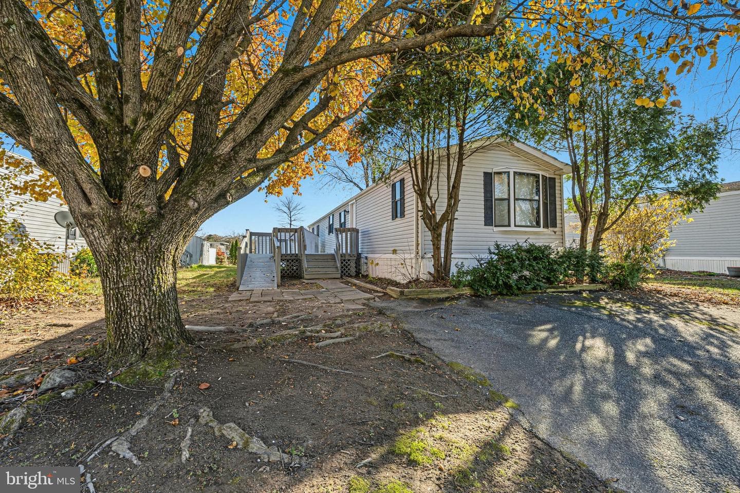 136 Rodeo Circle photo 2