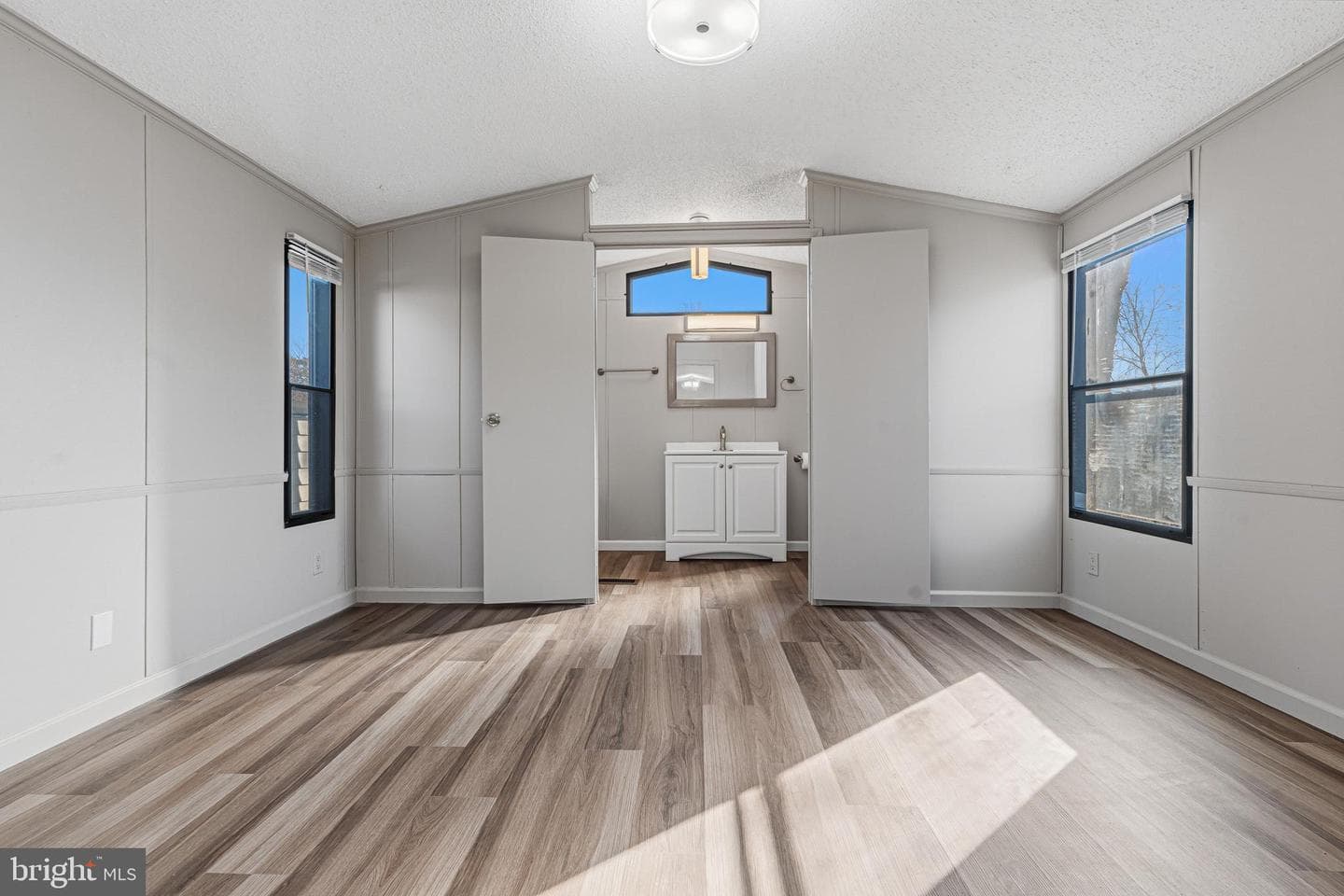 136 Rodeo Circle photo 22