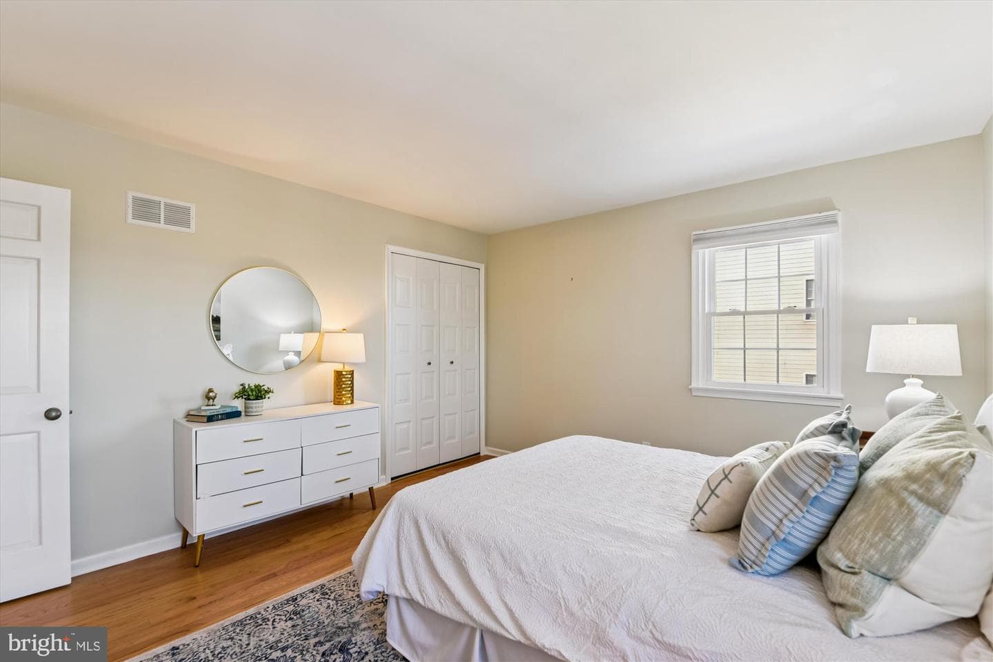 1006 W Joppa Road photo 19