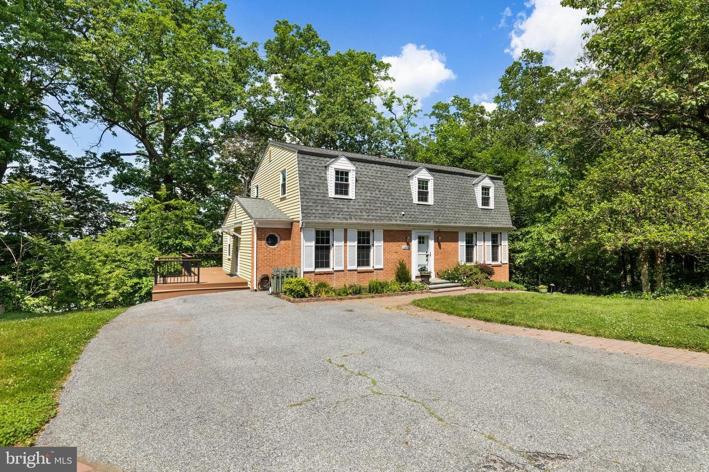 1006 W Joppa Road photo 2