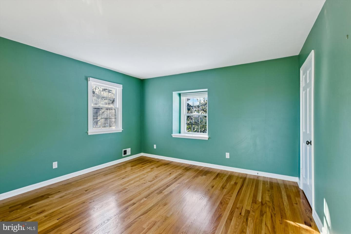 1006 W Joppa Road photo 23