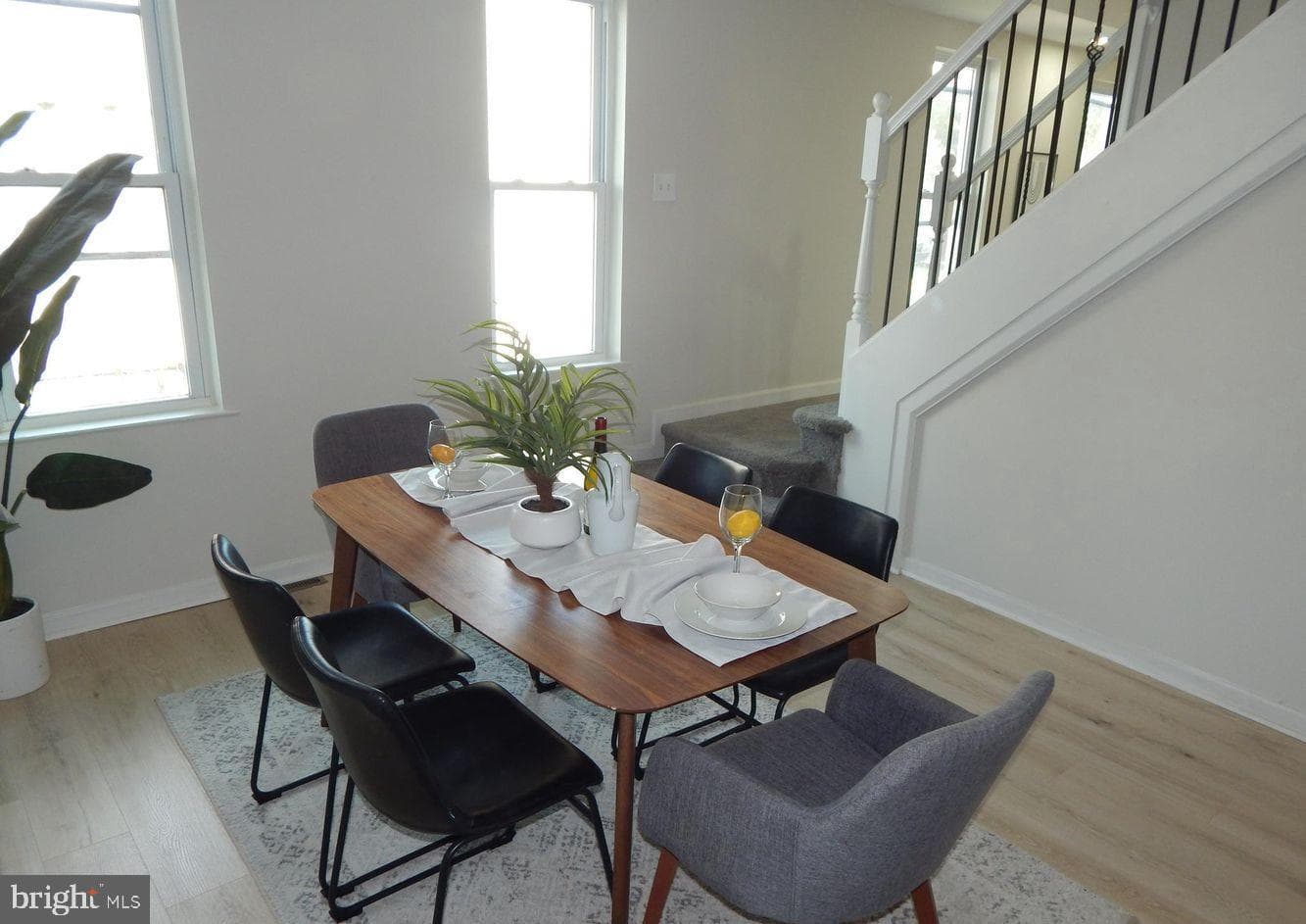 242 Riverview Avenue photo 8