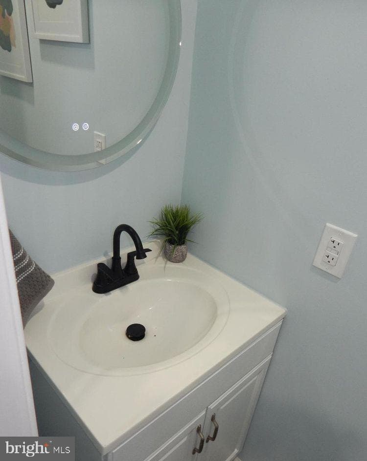 242 Riverview Avenue photo 9