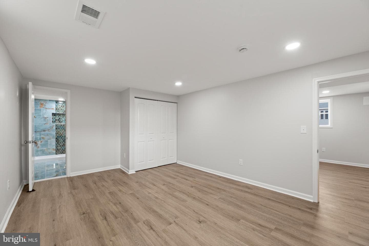5903 Hilltop Avenue photo 42