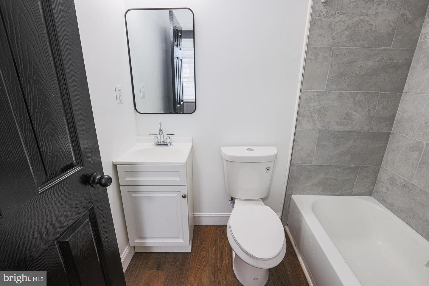9 Glenmore Avenue photo 25
