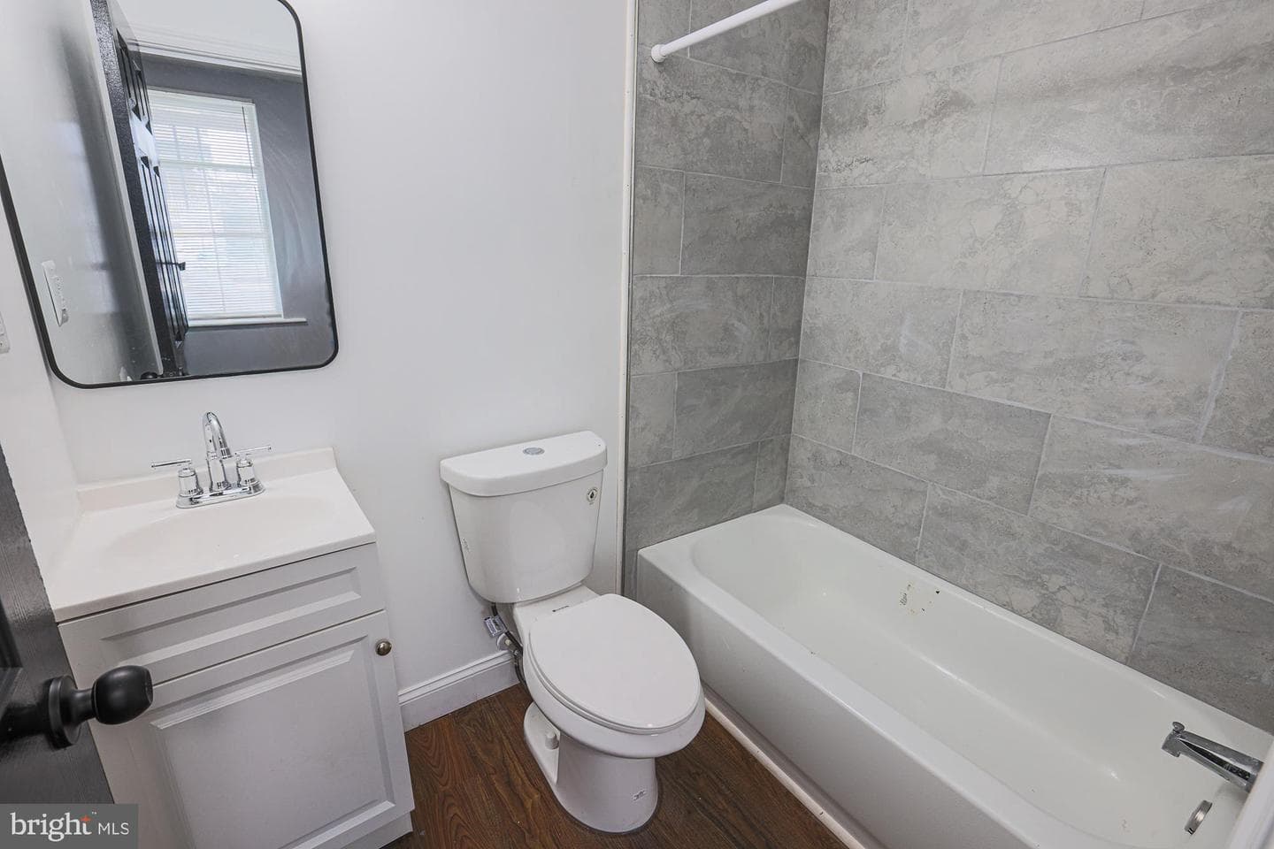 9 Glenmore Avenue photo 26