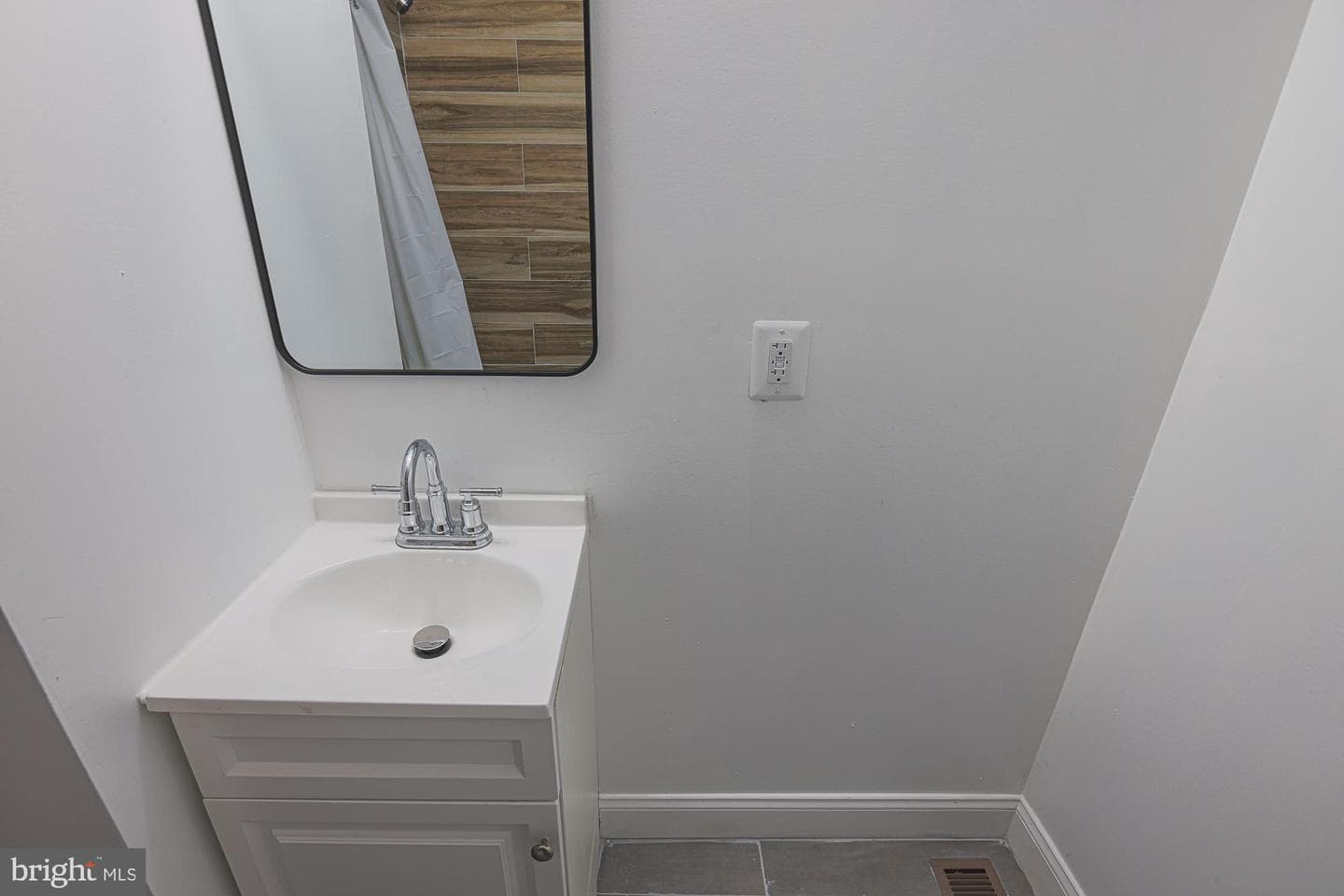 9 Glenmore Avenue photo 36