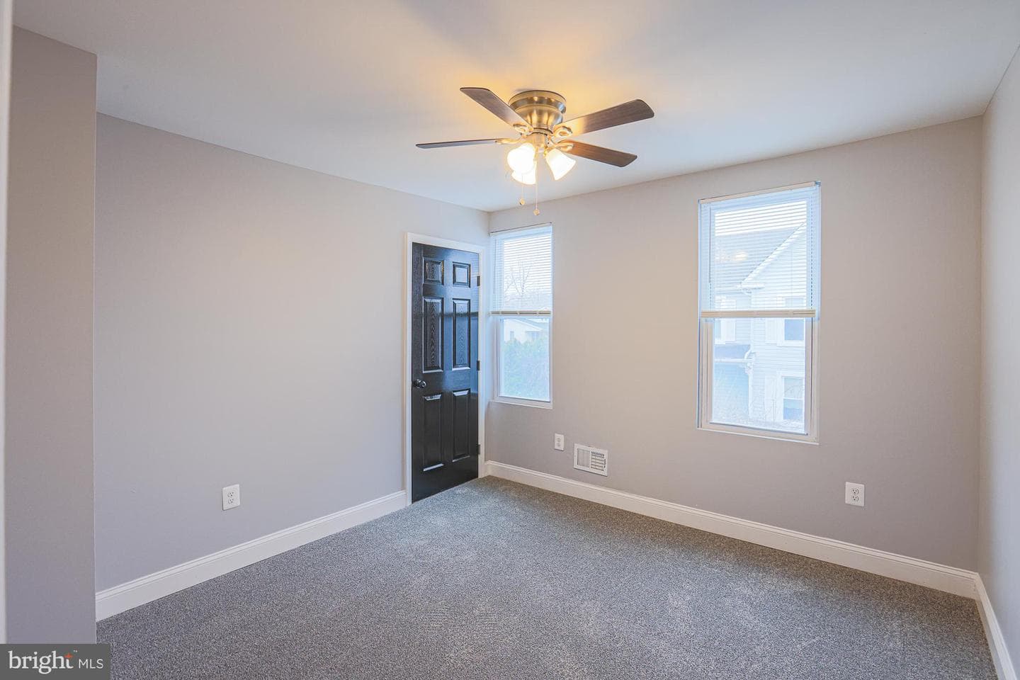 9 Glenmore Avenue photo 39