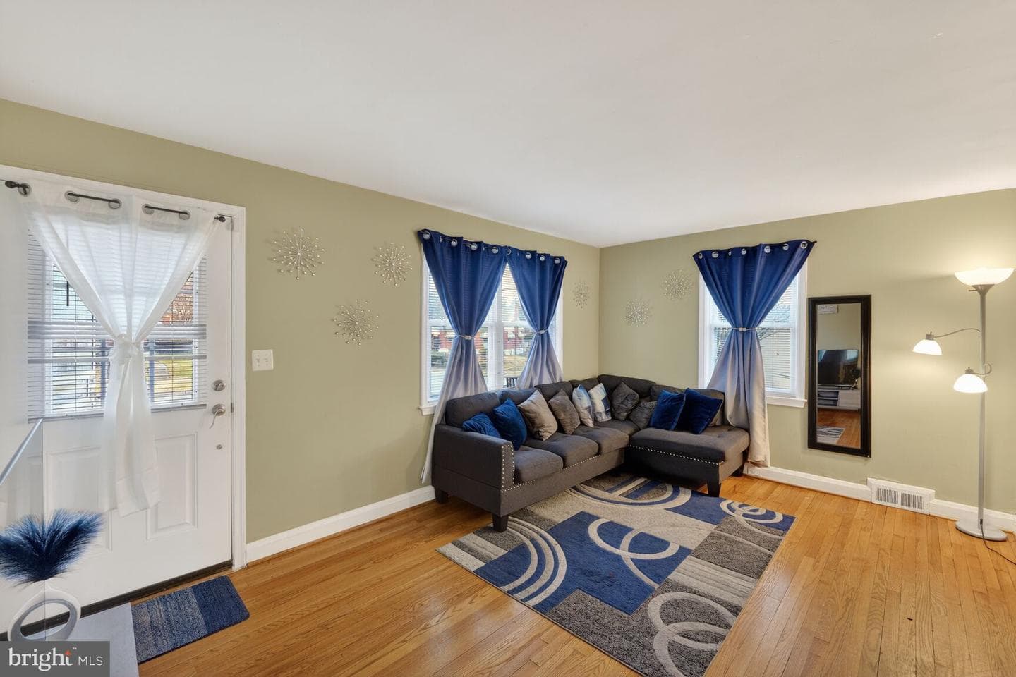 3525 Essex Road photo 5