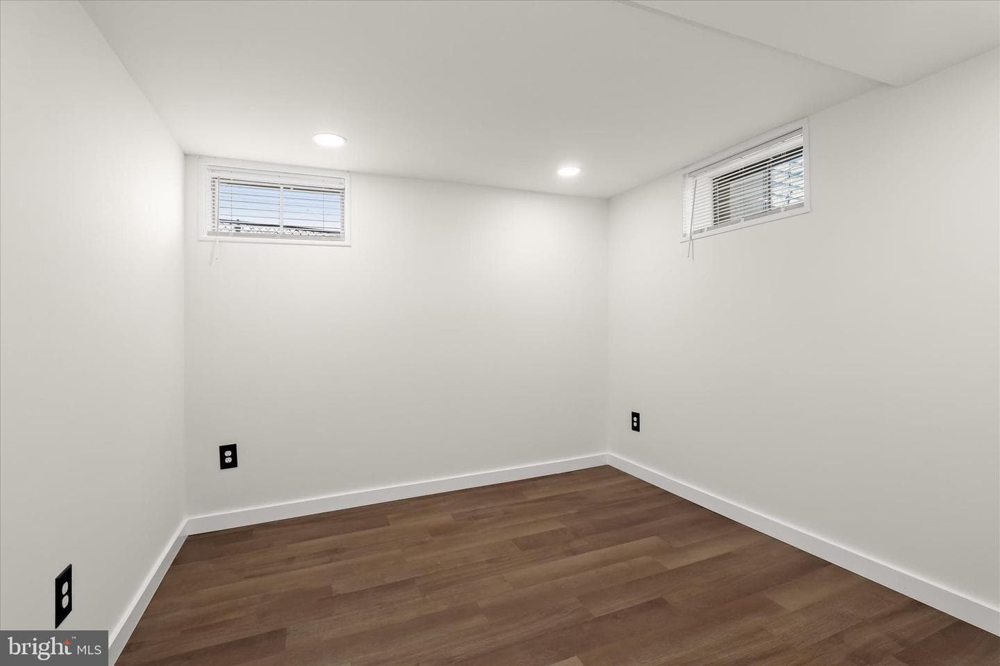 517 Winters Lane photo 30