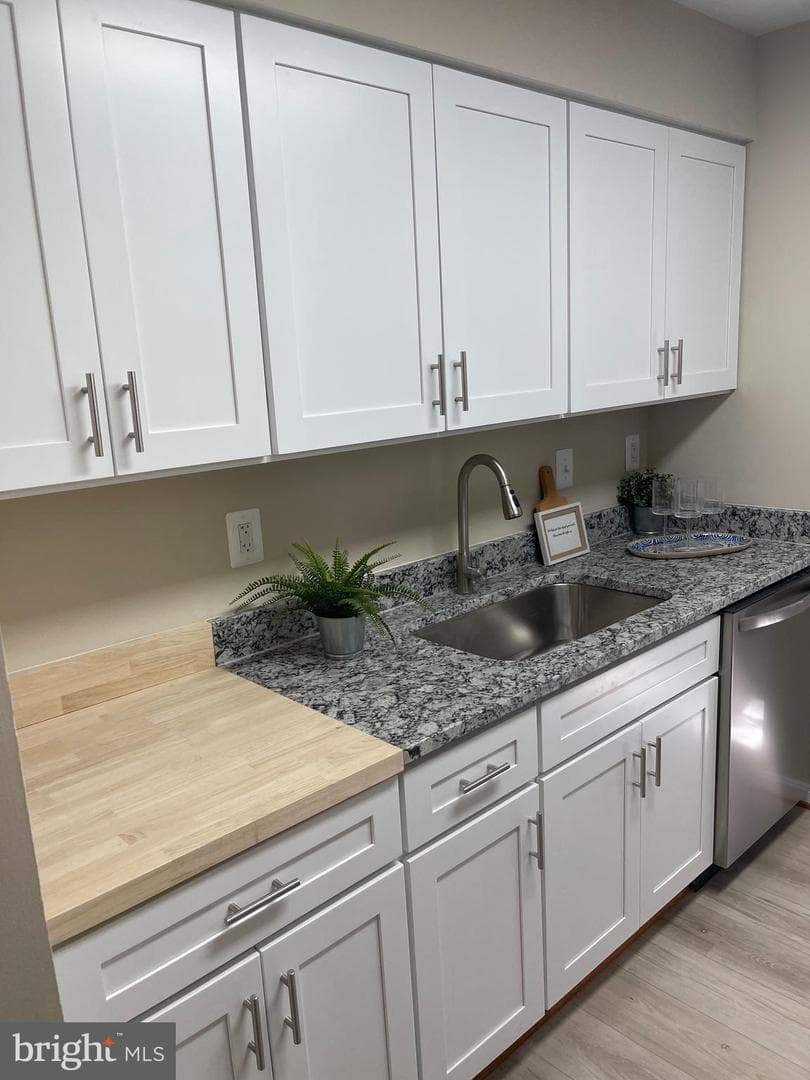 26 Shaftsbury Court #26 photo 6