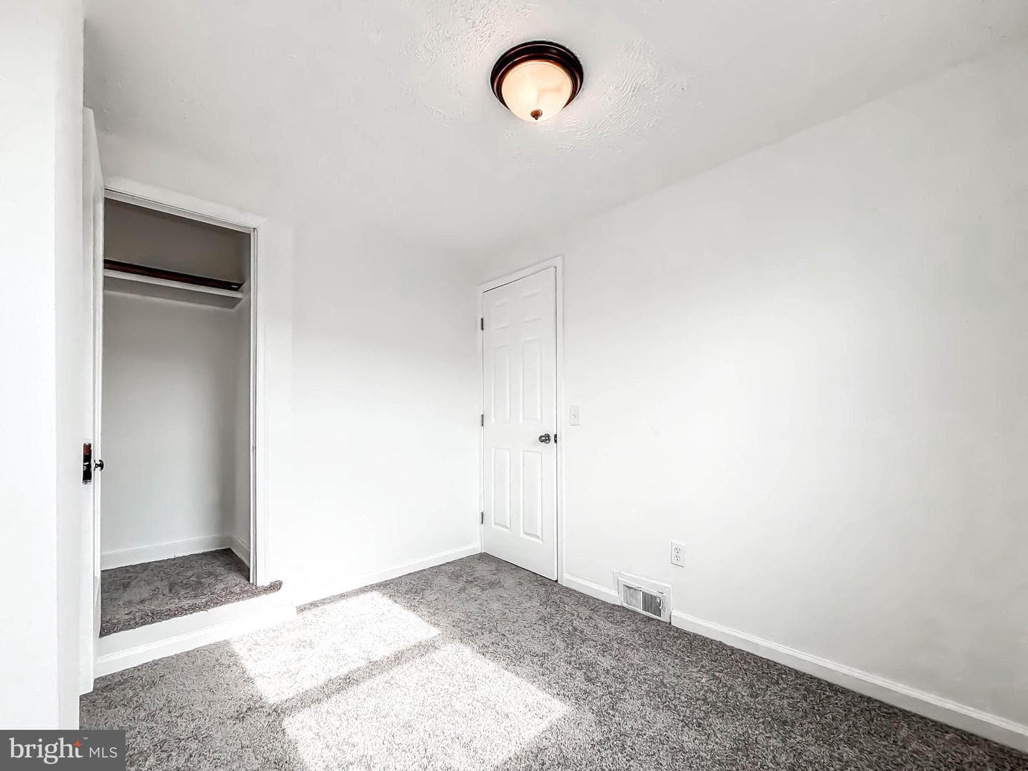 414 Avondale Road photo 19
