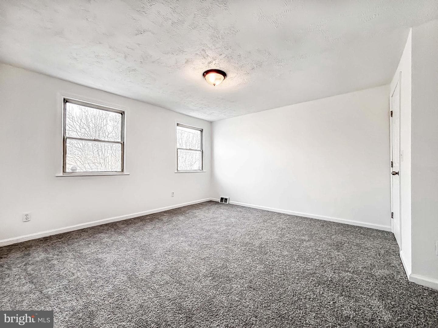 414 Avondale Road photo 25