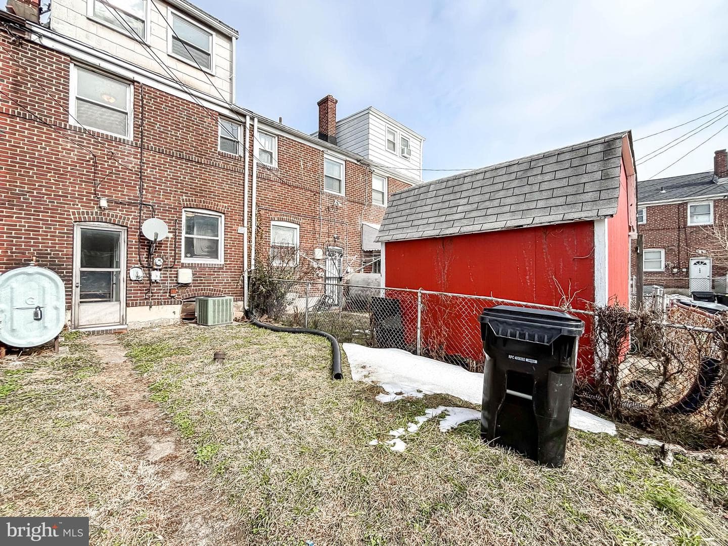 414 Avondale Road photo 32