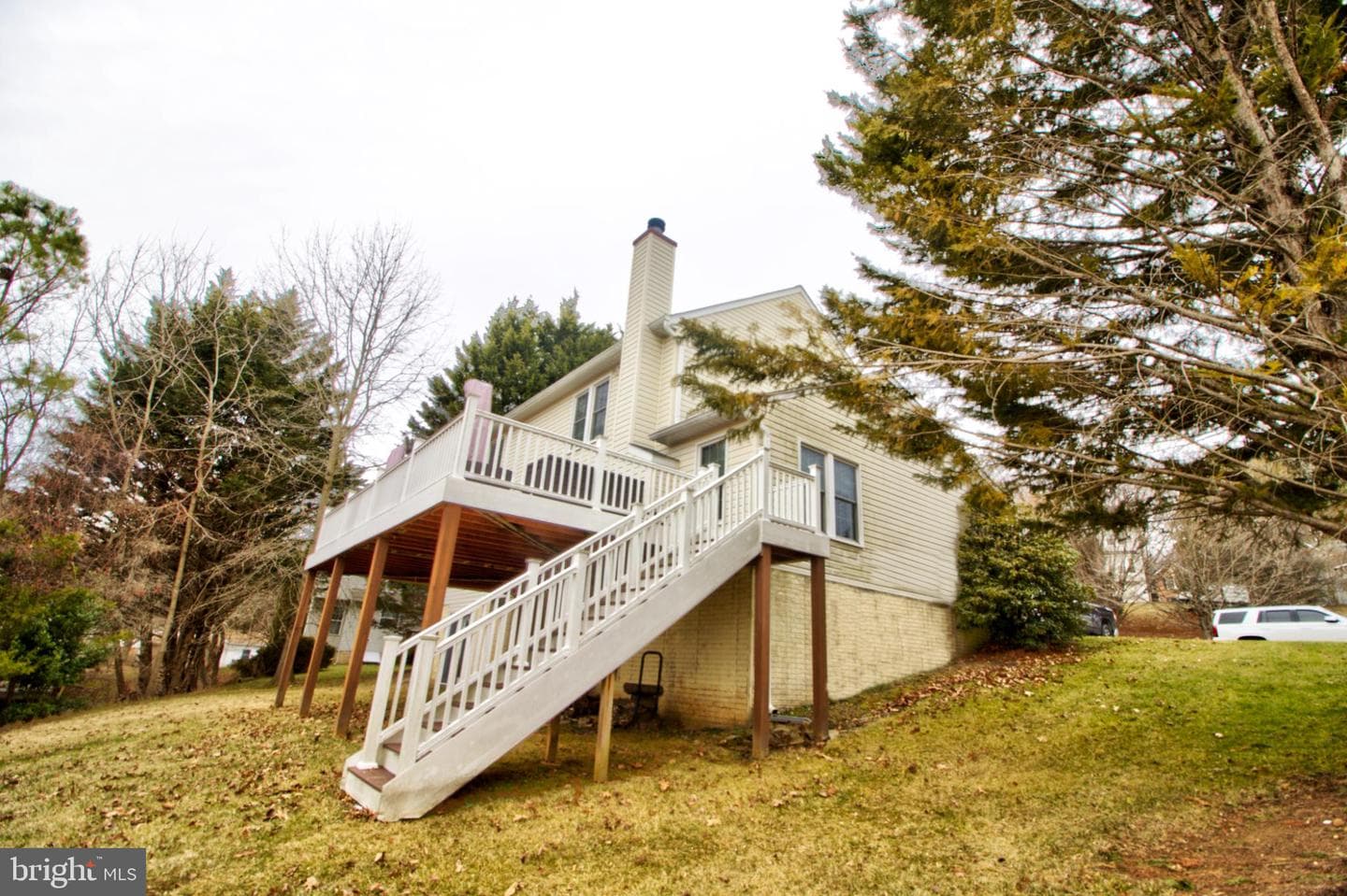 3879 Schroeder Avenue photo 3
