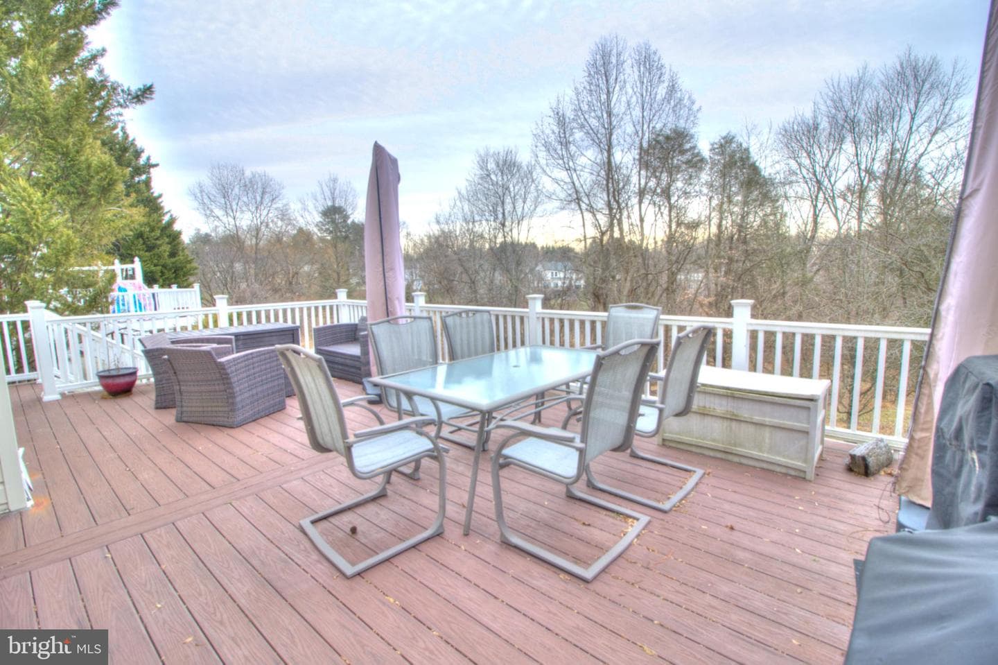 3879 Schroeder Avenue photo 9