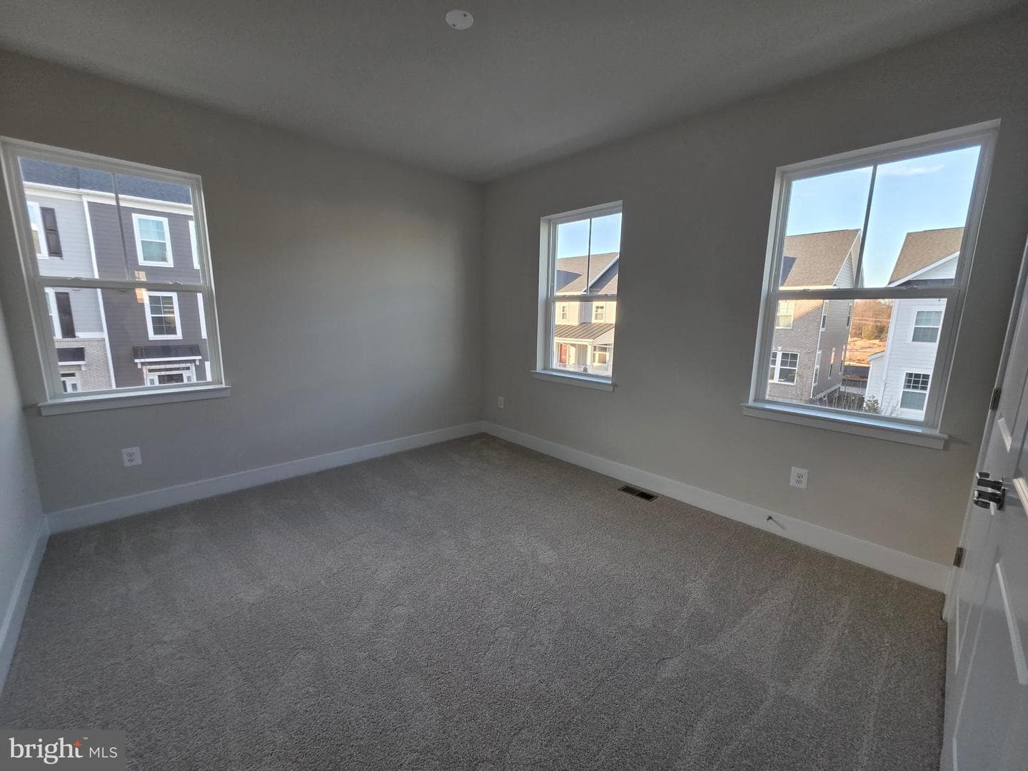 6511 Paddington Street photo 28