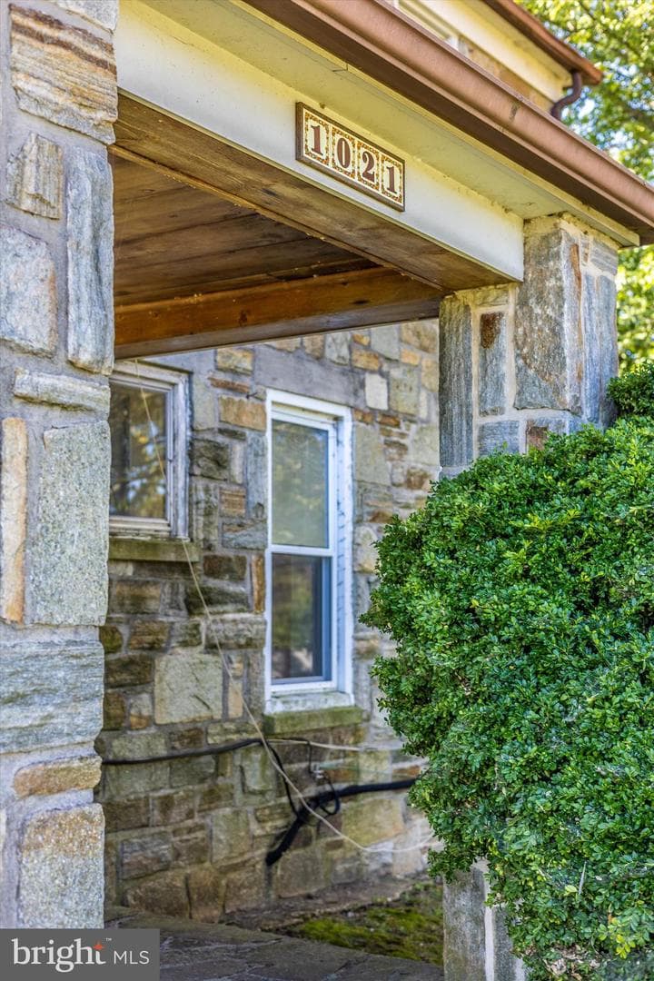 1021 Saffell Road photo 11