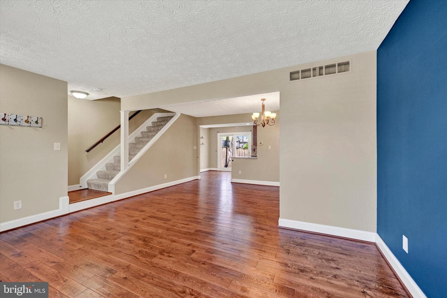 19 Derwood Court photo 8