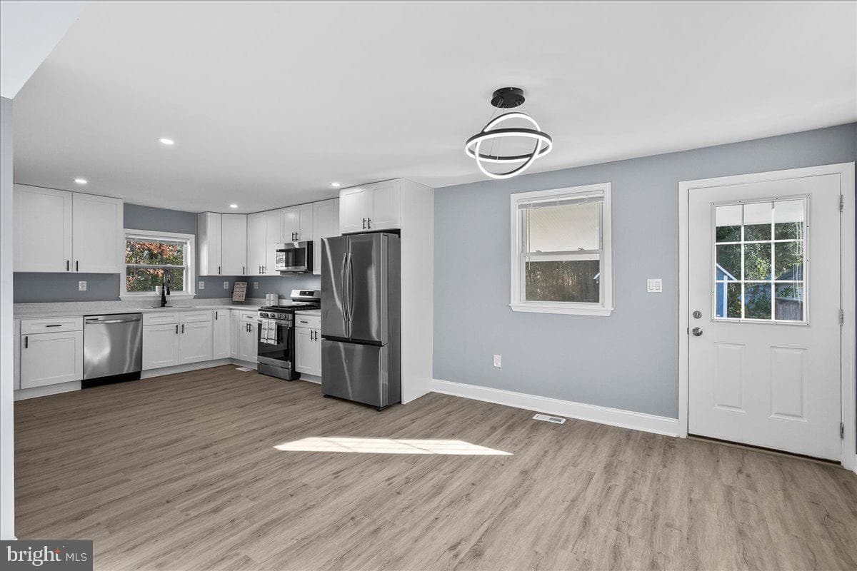 57 Transverse Avenue photo 16