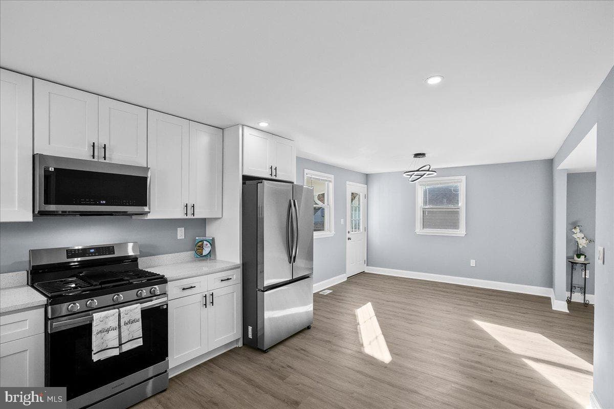 57 Transverse Avenue photo 22