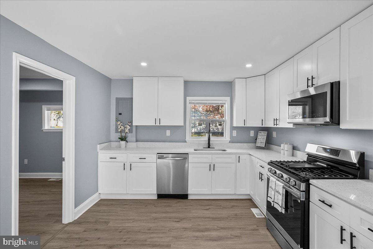 57 Transverse Avenue photo 25