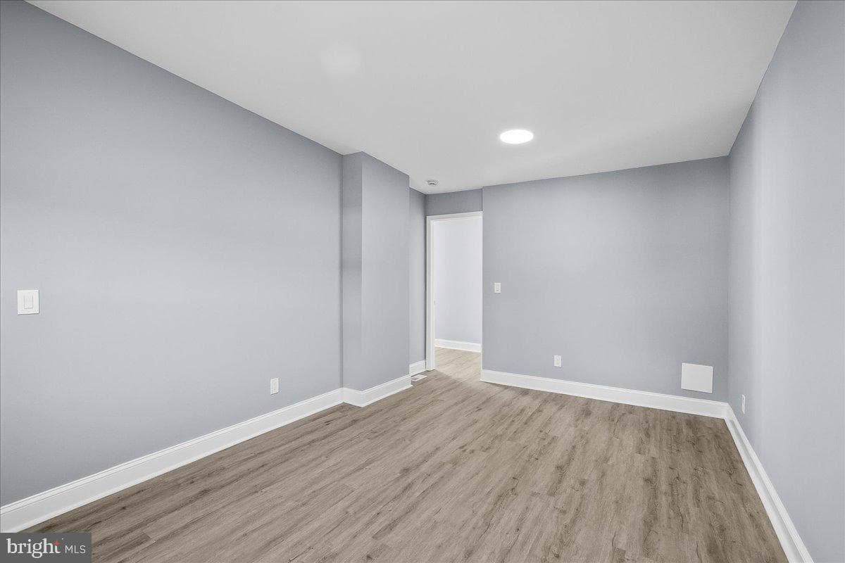 57 Transverse Avenue photo 33