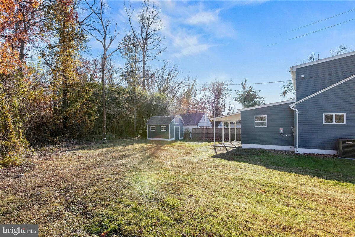 57 Transverse Avenue photo 34