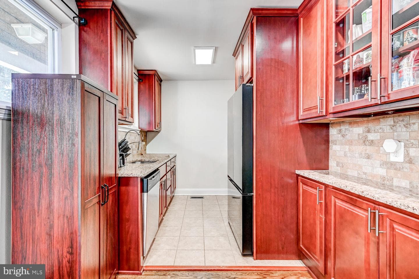 6420 Kenwood Avenue photo 8