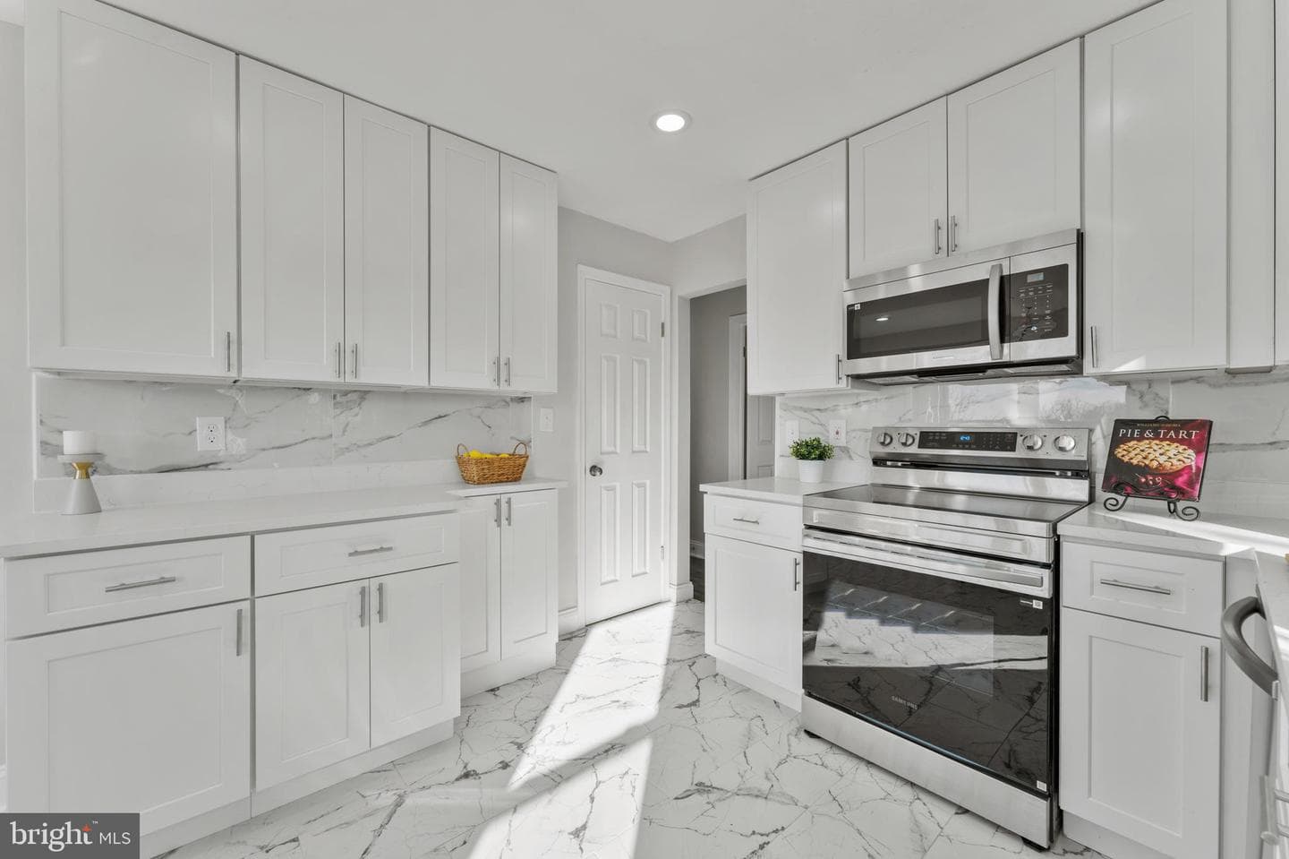 103 Gibbons Boulevard photo 20