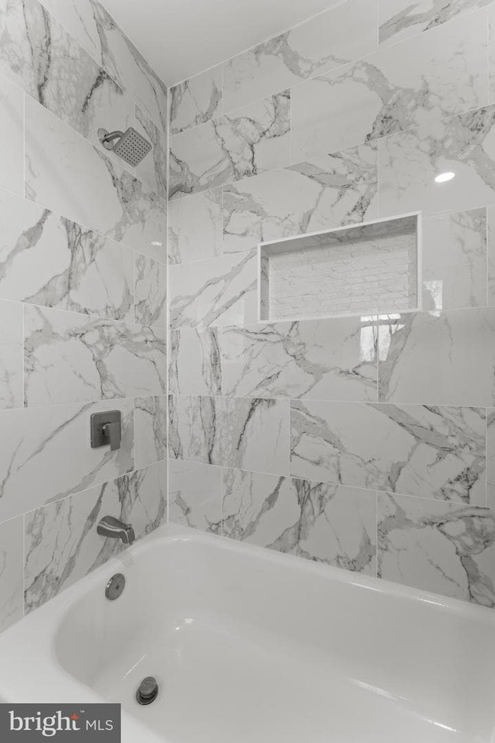 103 Gibbons Boulevard photo 34