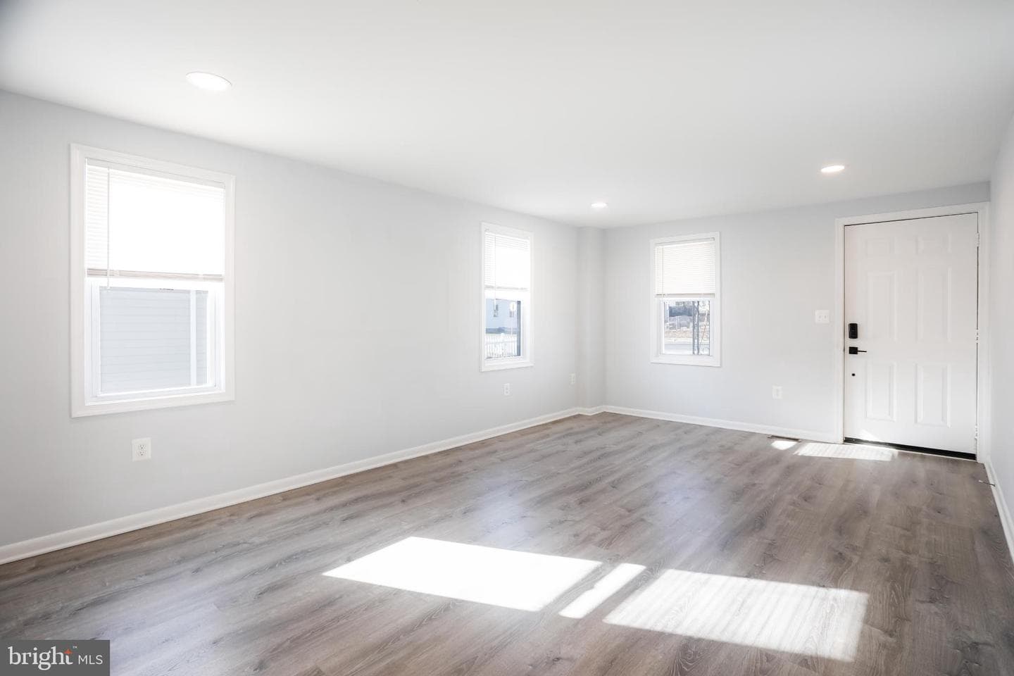 605 Mace Avenue photo 5